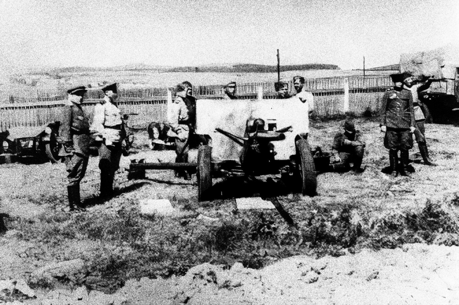 Sovětští vojáci při bojích v okolí Slivice, Milína a Březnice ve dnech od 11. 5. do 12. 5. 1945