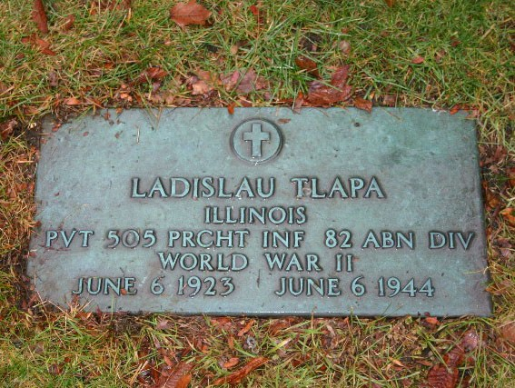 Dnes se hrob L. L. Tlapy nachází na Woodlawn Cemetery, Forest Park Cook County, ve státě Illinois v USA