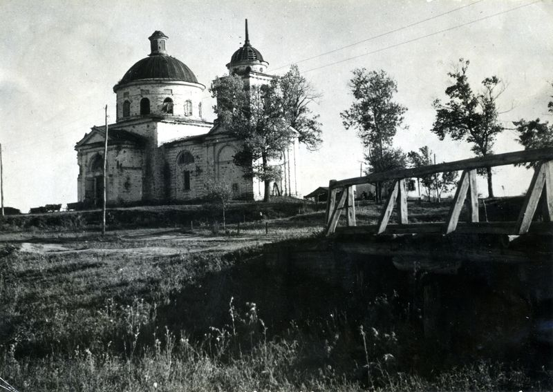 Dominanta Sokolova, kostel Nanebevzetí Panny Marie, v roce 1953.